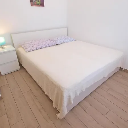 Apartment Fuer 5 Personen Ca 55 Qm In Pula, Istrien Istrische Riviera *